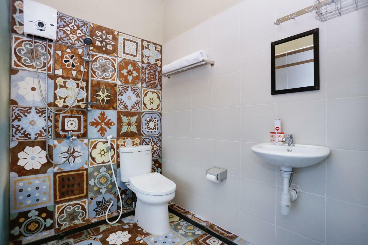 Oyo 1072 Kampung Condro Wulan Guesthouse Maguwo Esterno foto